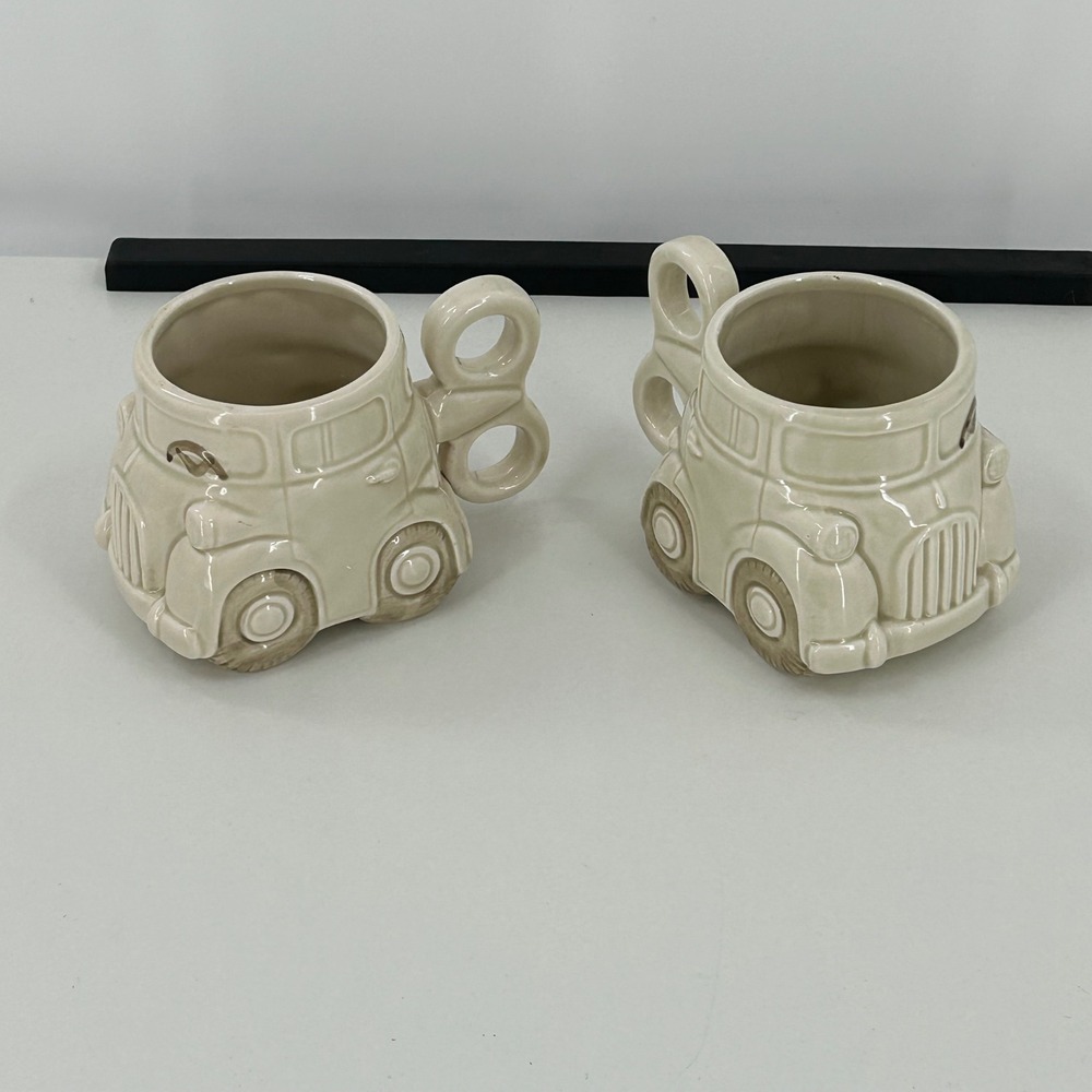 Fitz and Floyd Vintage 1978 Auto Mug Set of 2 Ceramic Car Wind Up Key Cream Cup